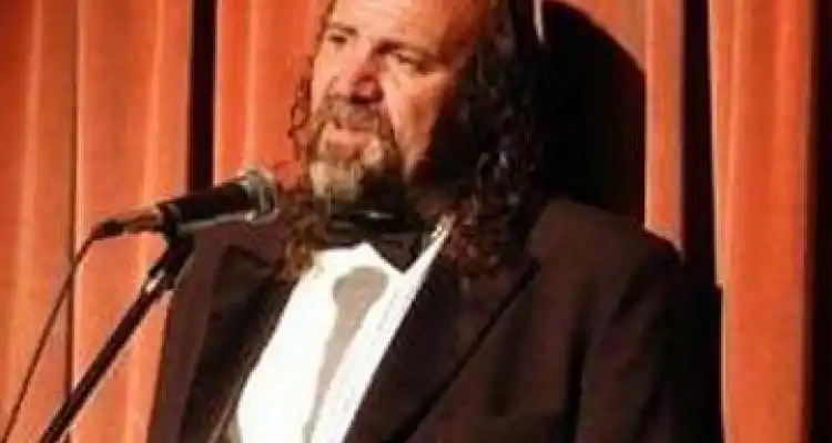 Cacho Garay llega al MEC