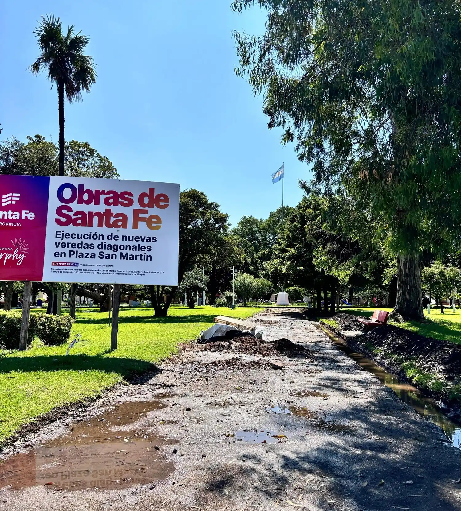 La plaza de Murphy está atravesando un proceso de cambio de veredas.