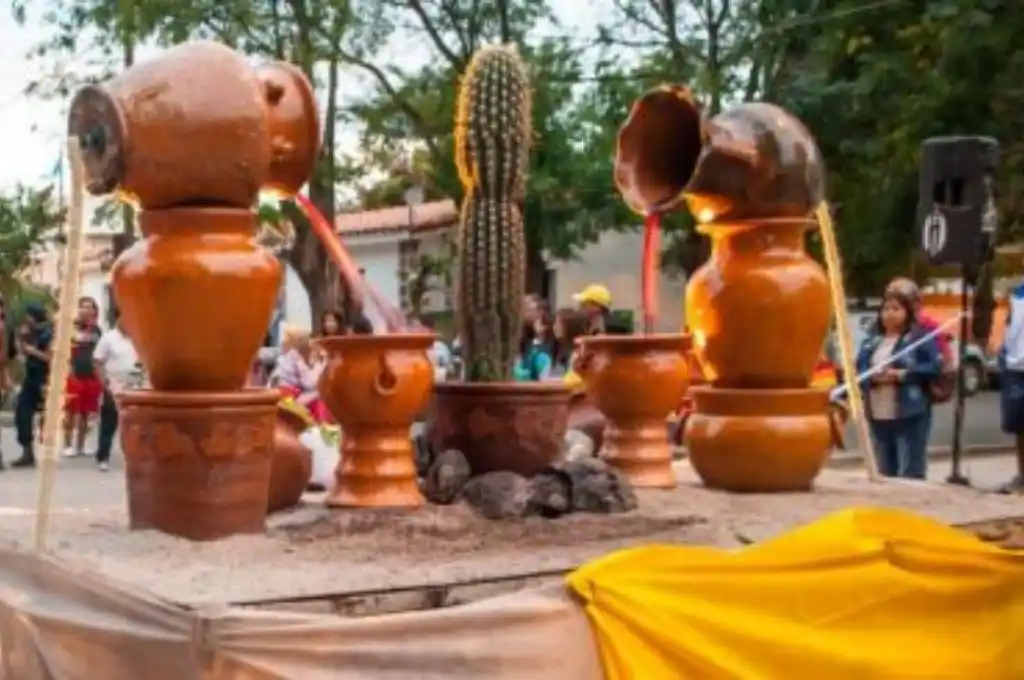 En Salta instalaron una fuente que distribuye vino tinto gratis