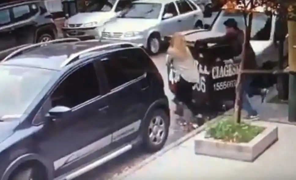 Mar del Plata: Detienen a dos de los tres acusados que robaron 48 mil dólares a una mujer cuando salía de un banco