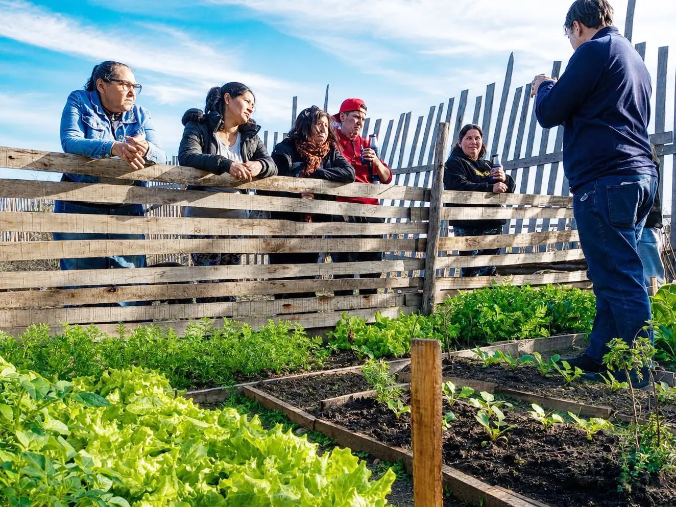 Políticas de producción sustentable con el nuevo programa de huertas agroecológicas integradas