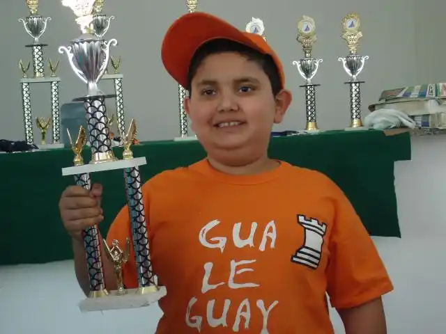 Alejandro Correa Carnero logró otro bicampeonato