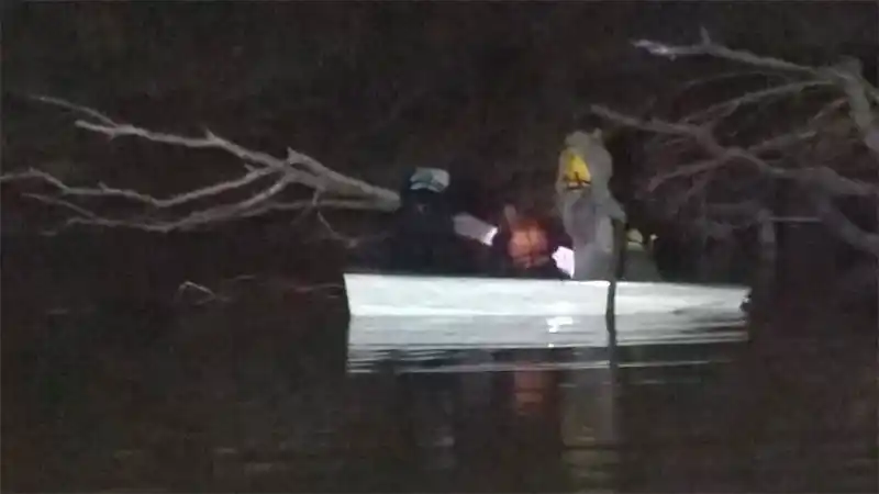 Un hombre murió ahogado cuando la piragua en la que iba se dio vuelta