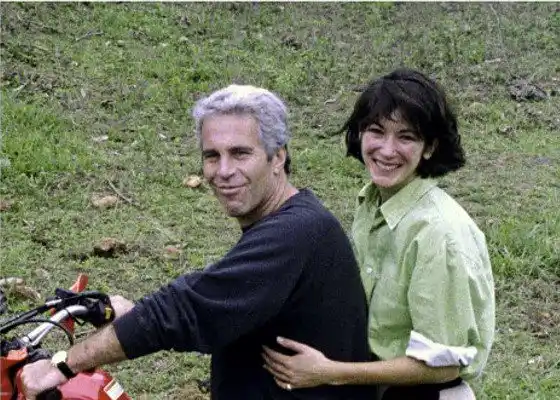 Fiscalía de EEUU concluye su caso contra Ghislaine Maxwell en juicio por tráfico sexual