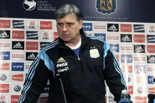 Martino dio lista de la Selección para los amistosos y no incluyó a Tevez