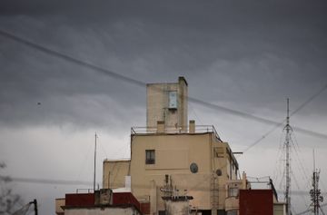 Viernes nublado con pronóstico de tormentas aisladas y chaparrones en Rosario