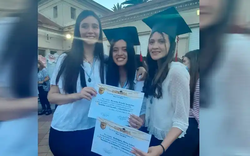 Melisa, Brisa y Priscila egresaron con los mejores promedios