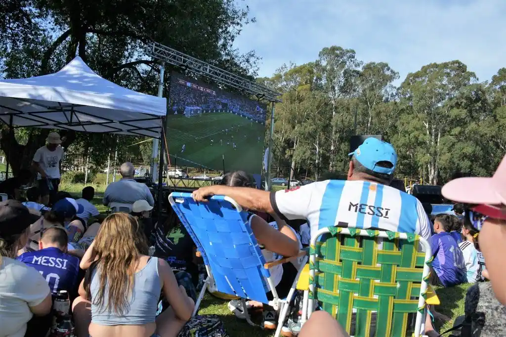 Argentina-Países Bajos, en pantalla gigante