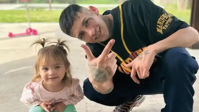 L-Gante y su hija Jamaica.