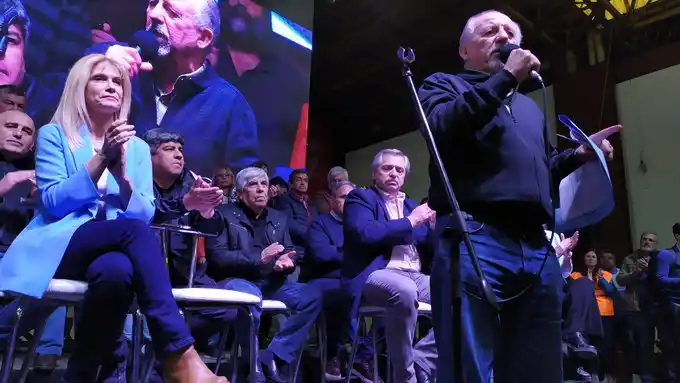 Nueva etapa en el sindicalismo: En Lanús, la CTA aprobó volver a la CGT después de 28 años