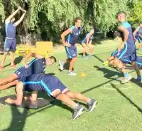 Temperley entrena en Del Valle e incorporó su primer refuerzo