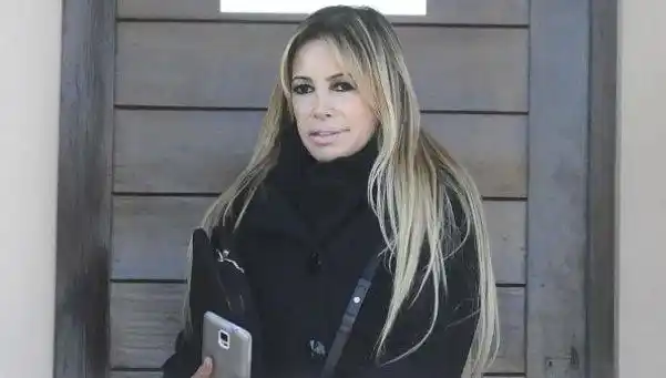El pasado oculto de la familia de la abogada hot