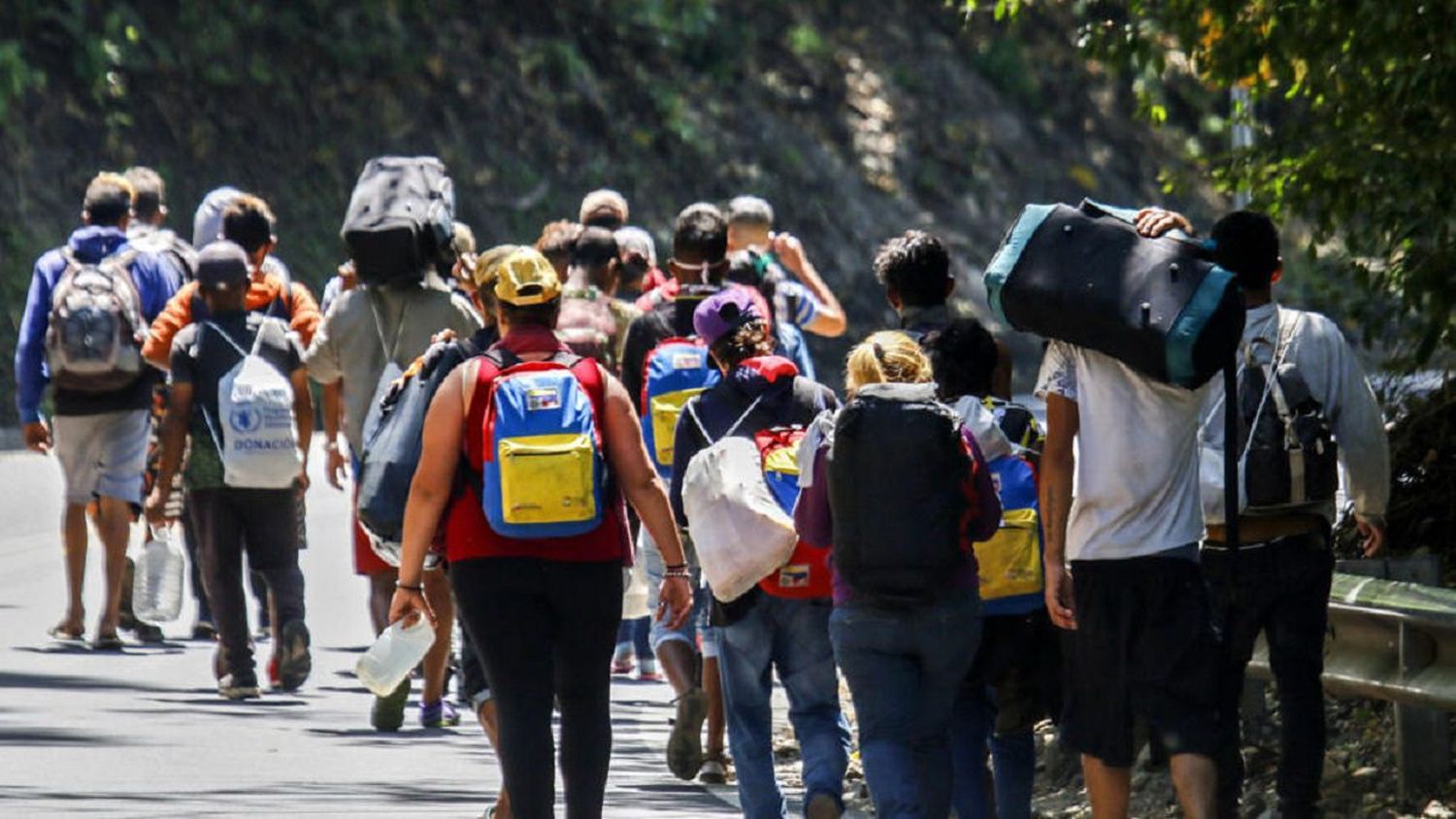 PRESIDENTE COLOMBIANO CULPA “AL BLOQUEO” de la migración venezolana