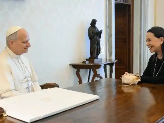 León XIV recibió a María Corina Machado en audiencia privada