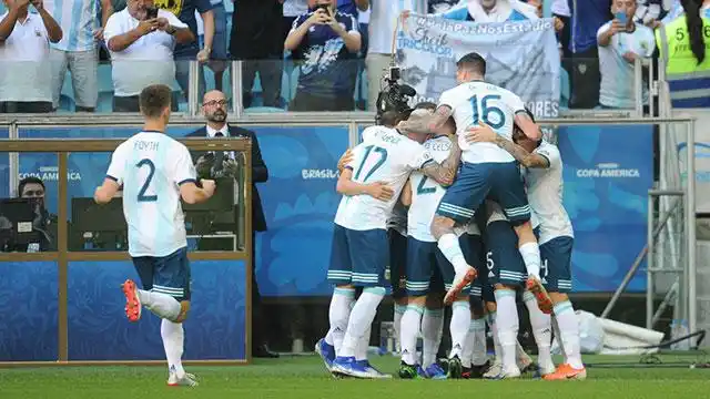 Argentina derrotó a Qatar y clasificó a los cuartos de final de la Copa América