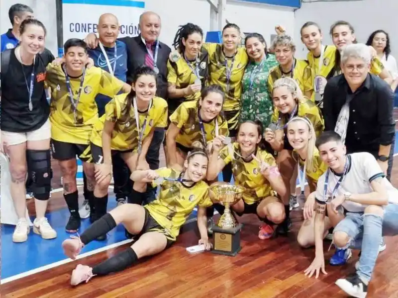 Las Franjeadas campeonas
invictas en Corrientes