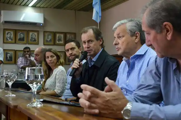 Bordet sobrevoló la zona afectada por las inundaciones 