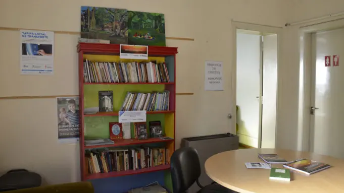 Biblioteca de autores locales con unos 300 libros en catálogo