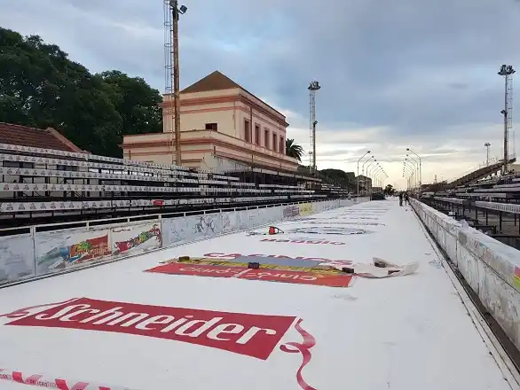 ¿Qué pasará con la construcción de las dos tribunas del Corsódromo?