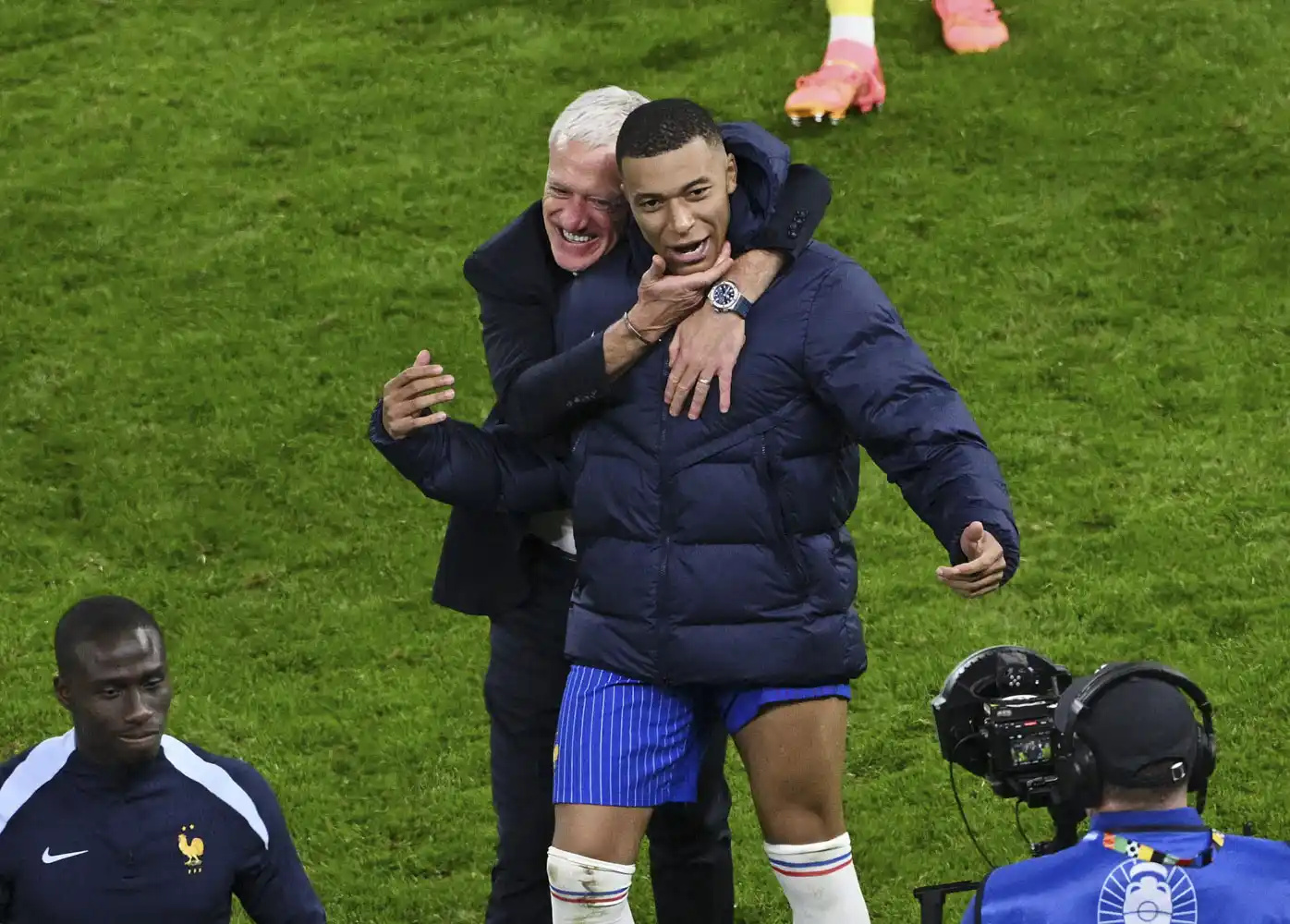 Deschamps y Mbappé van por más con Francia.