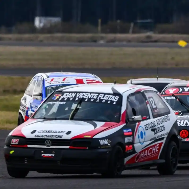 El número 12 de Valentín Romani brilló en el trazado uruguayense.