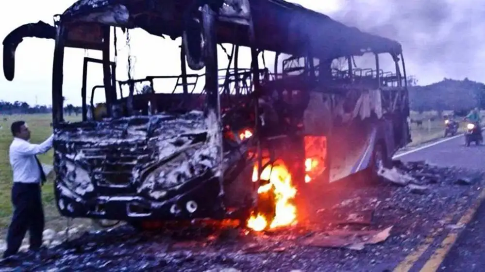 El ELN incendió cuatro buses en Arauca