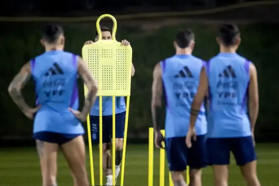 Argentina trabajo sin Di María y Gómez