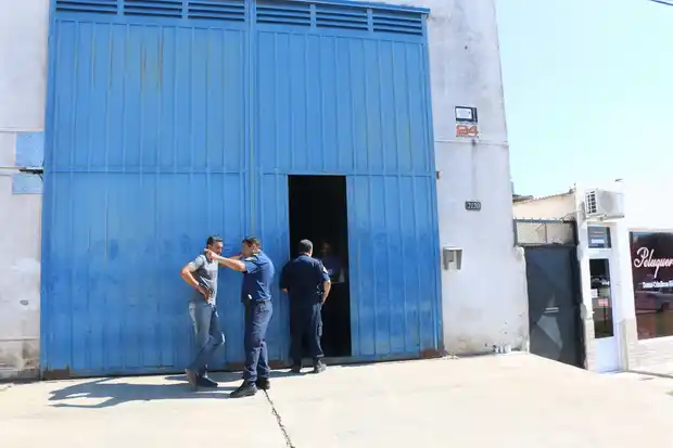 Está grave el hombre que fue baleado en una distribuidora 