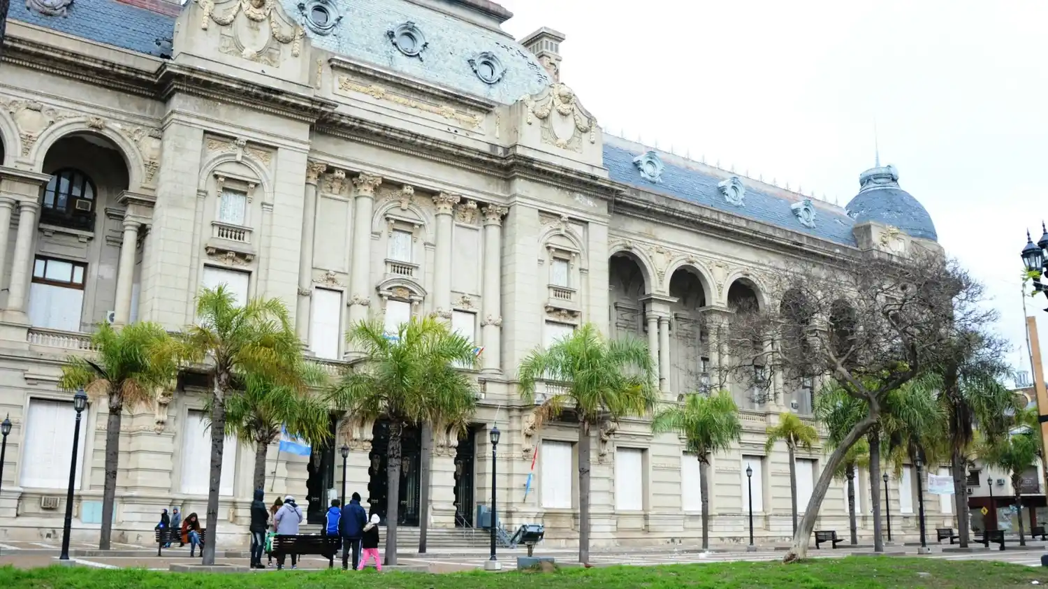 Cayeron un 18 % los envíos federales a las provincias