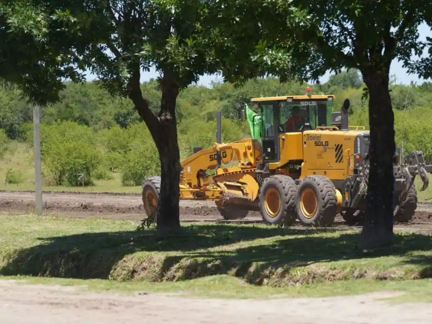 “Mientras la obra pública está paralizada en gran parte del país, Santa Fe por impulso del gobernador Pullaro sigue invirtiendo, da trabajo y lo hace de forma transparente y eficiente”, resaltó el titular de Obras Públicas.