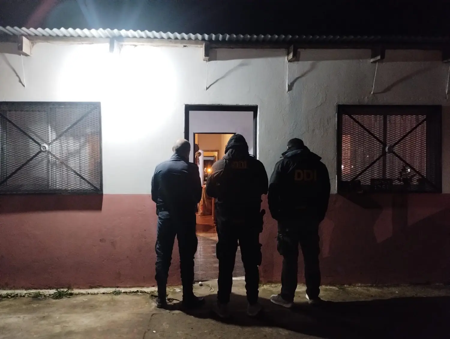 Se realizaron allanamientos por el caso del asalto al vivero Santa Isabel.
