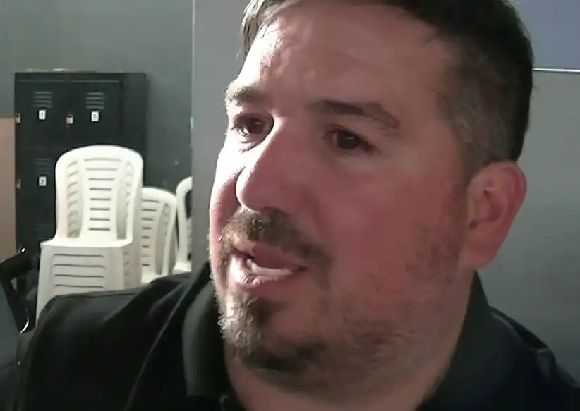 Derecho de admisión a los estadios para el presidente de Almirante Brown y 102 hinchas de Boca