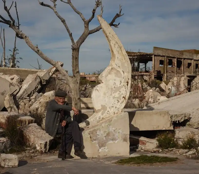 Novak era custodio de las ruinas que quedaron tras las inundaciones