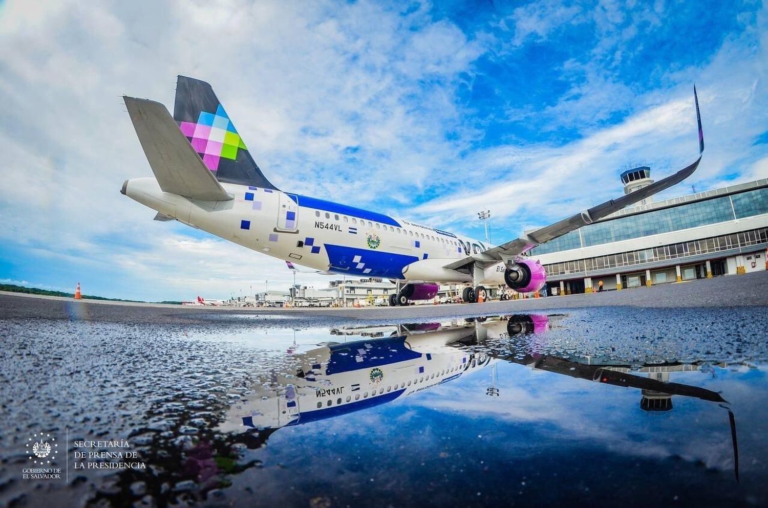 Volaris El Salvador inició sus vuelos