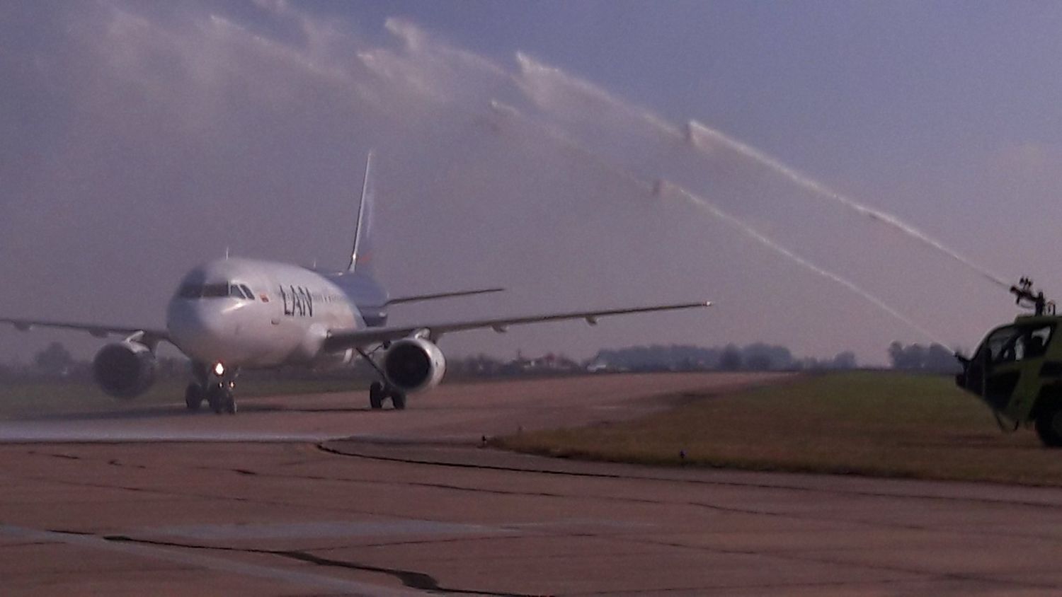 LATAM inauguró sus vuelos entre Rosario y Santiago de Chile