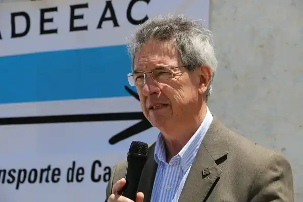 “El transporte argentino está a la par del resto del mundo”