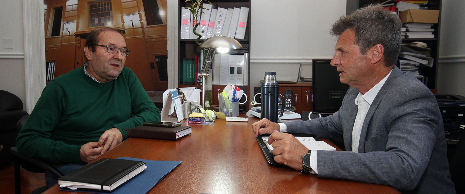 El ministro de Planeamiento mantuvo un encuentro de trabajo con el intendente de Enrique Carbó Rodolfo Romero