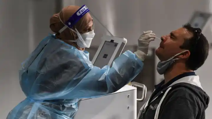 Omicron: la nueva variante del COVID-19