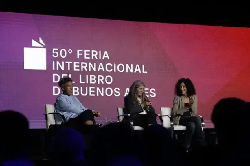 Literatura y política se cruzaron en la apertura de la Feria del Libro de Buenos Aires