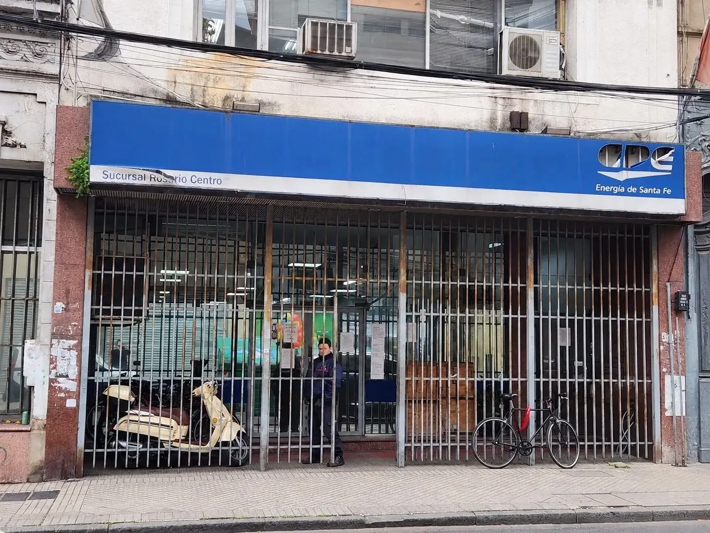 La oficina de calle Rioja al 1300 de la EPE dejará de atender al público a partir del próximo martes