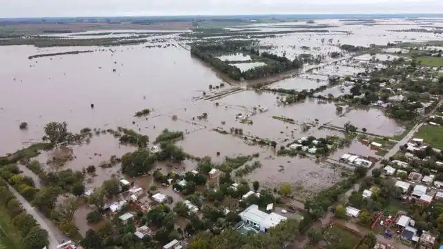Nogoyá inundada por el desborde de los arroyos