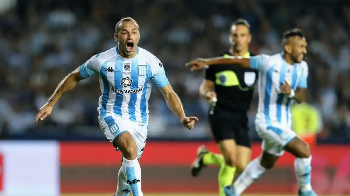 Racing logró un heroico triunfo sobre Independiente en un clásico picante