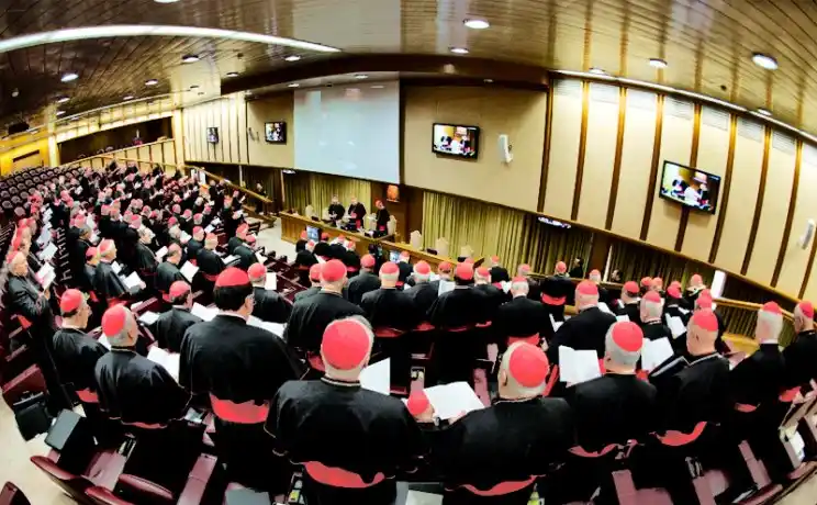 Descubrieron a un falso obispo que intentó colarse en el cónclave