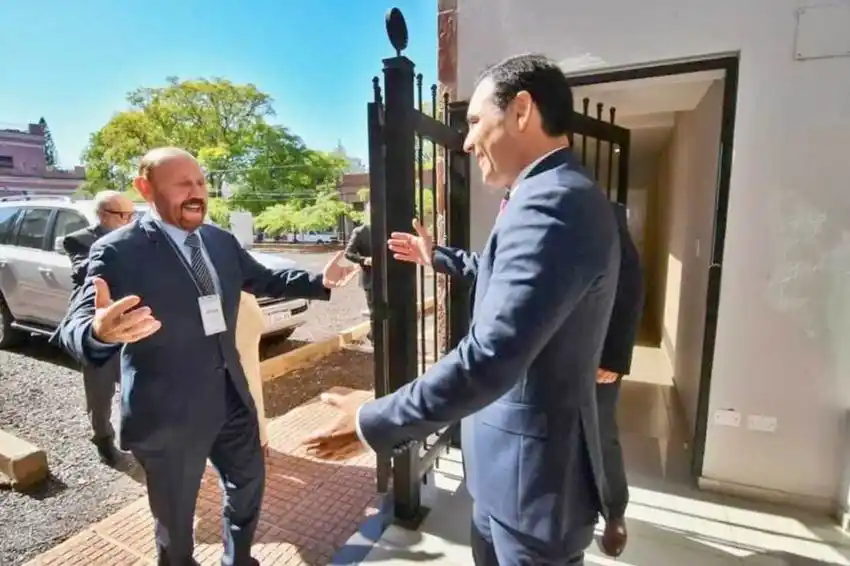 Insfrán y la defensa del sistema de salud, sin 
postulaciones aún y el rol de la oposición