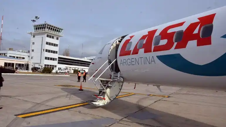 Aerolínea LASA suspendió sus vuelos por la situación económica del país