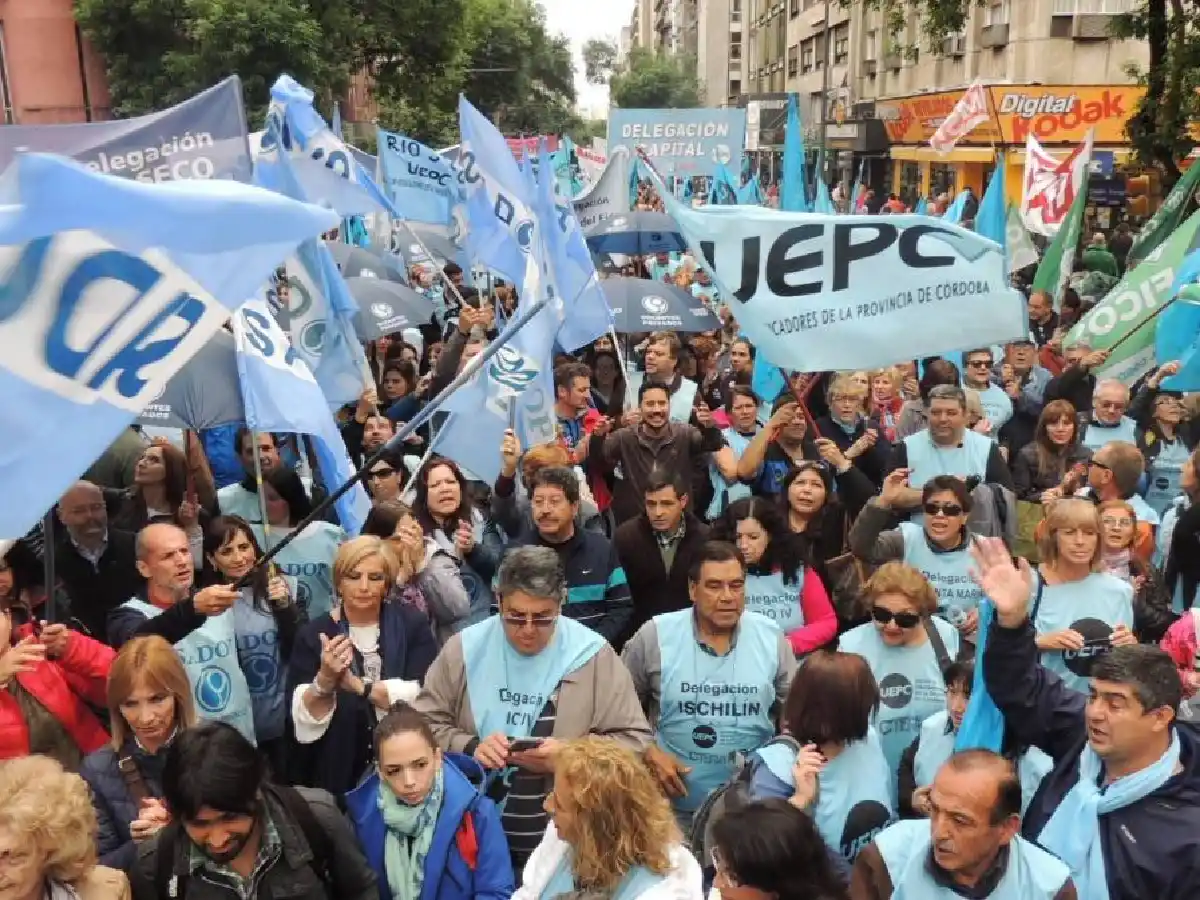 Uepc rechazó la oferta del Gobierno: paro y movilización