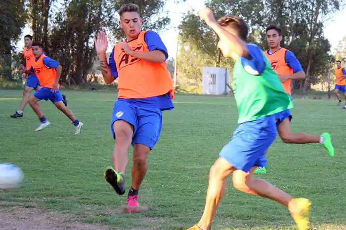 Independiente cuenta con equipo definido para el debut del domingo