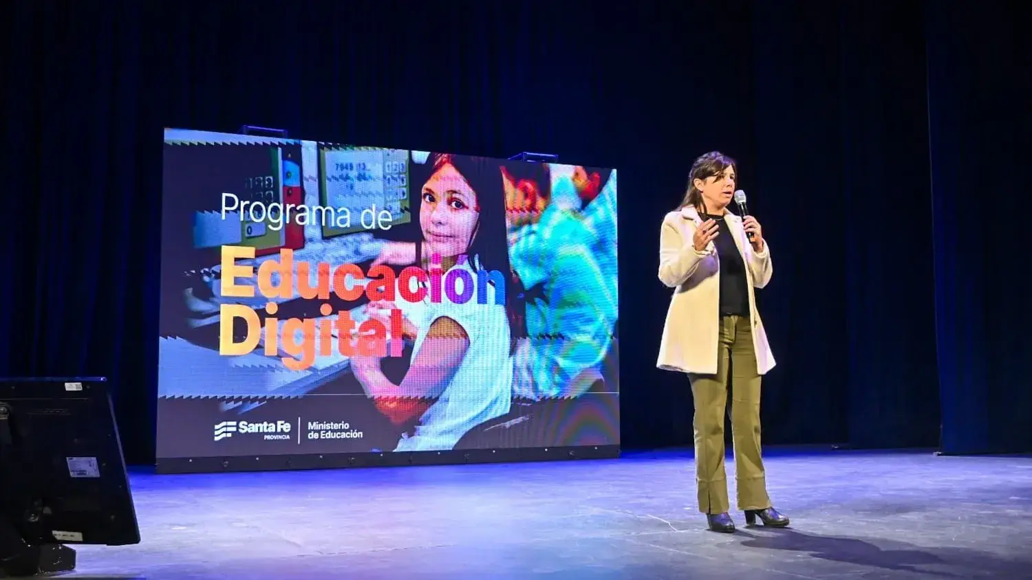 Educación Digital: Provincia capacita a más de 4 mil docentes