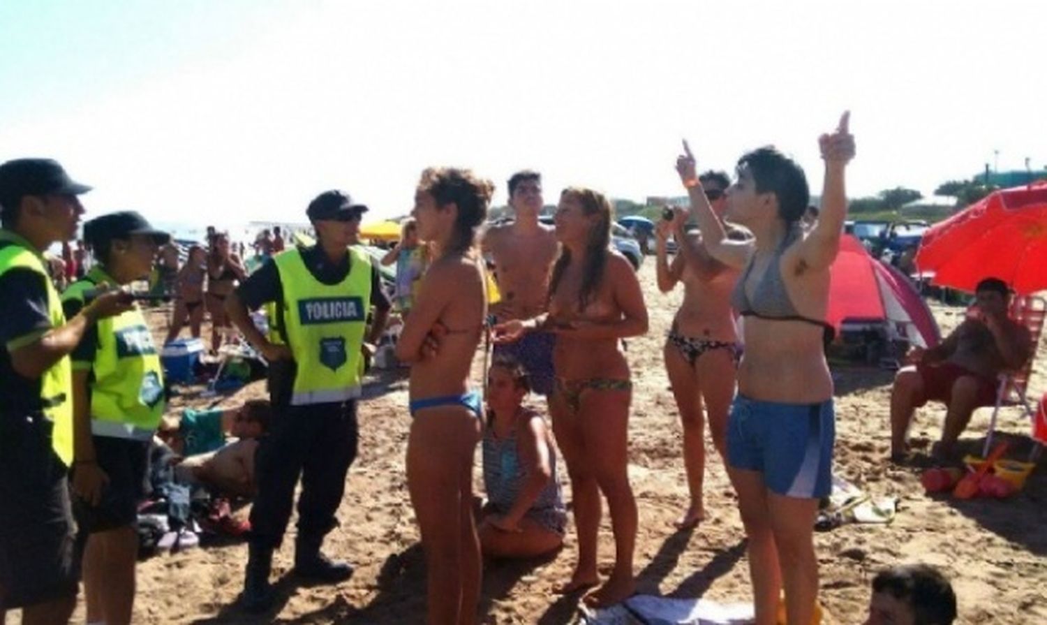 Tras el escándalo, Necochea tendrá una playa para hacer topless