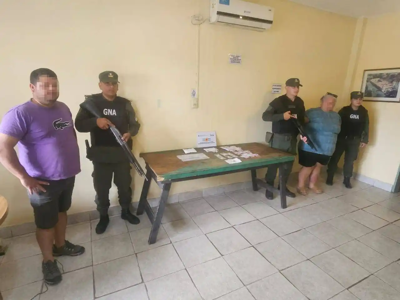 Secuestraron drogas sintéticas, dólares y una camioneta. - 2